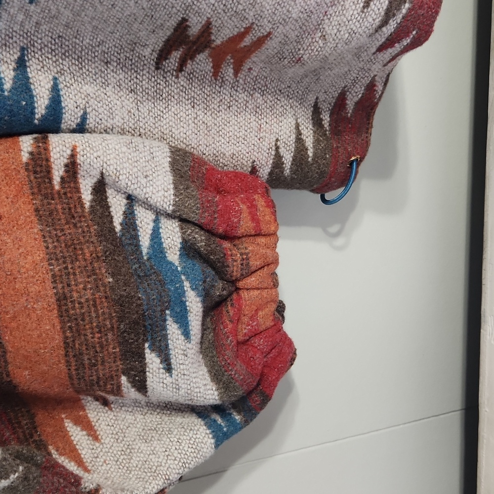 Aztek pull over jacket - Picture 4 of 5